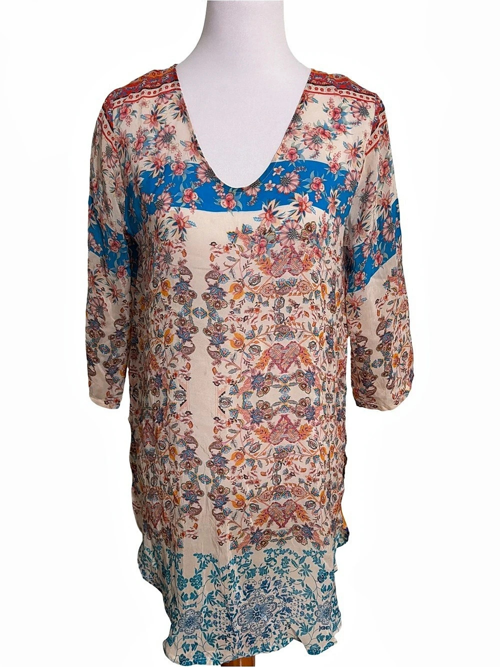Johnny Was Floral Tunic in Pink & Blue Small